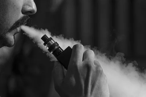 What is Vaping and DIY Vape Juice?